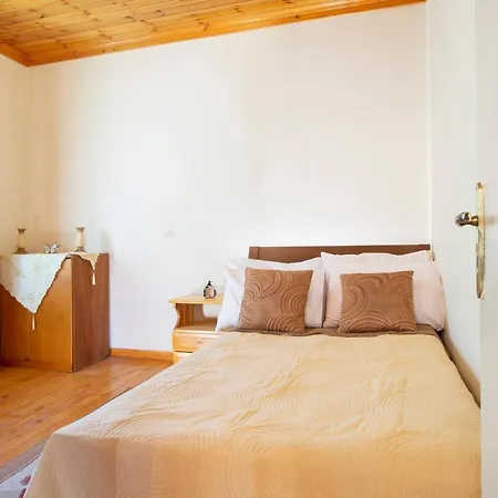 Konstantino's House Holiday home